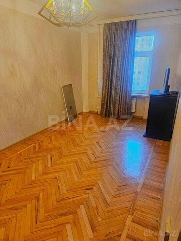 İcarəyə verilir 3 otaqlı köhnə tikili 90 m², Elmlər Akademiyası m., photo 6 from 11