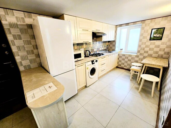 İcarəyə verilir 2 otaqlı köhnə tikili 80 m², Sahil m., photo 7 from 18