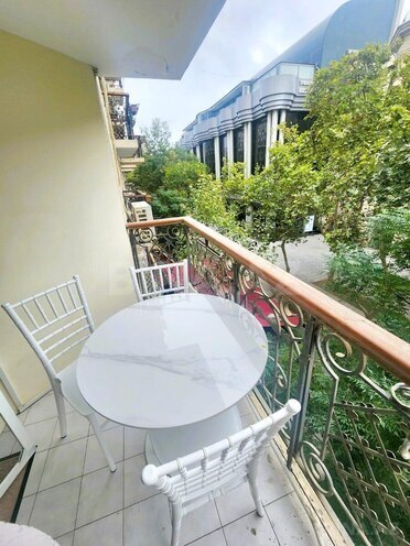 İcarəyə verilir 2 otaqlı köhnə tikili 80 m², Sahil m., photo 9 from 18