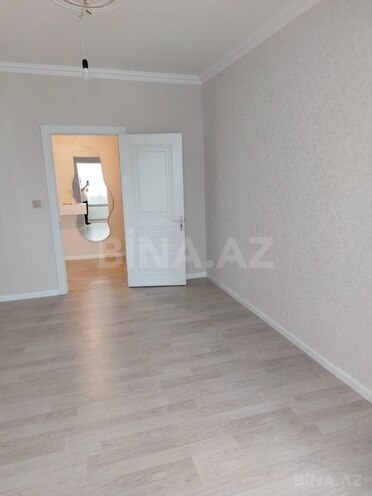 Satılır 2 otaqlı köhnə tikili 70 m², Xalqlar Dostluğu m., photo 5 from 13