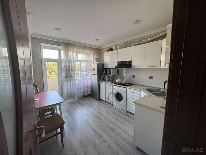 Продаётся 2-комн. вторичка 60 м², м. Ази Асланов, photo 1 from 12