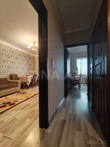 Продаётся 2-комн. вторичка 65 м², м. Ази Асланов, photo 5 from 17