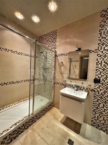 İcarəyə verilir 4 otaqlı yeni tikili 210 m², 28 May m., photo 17 from 20