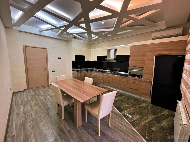 İcarəyə verilir 4 otaqlı yeni tikili 210 m², 28 May m., photo 13 from 20