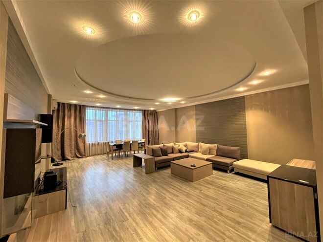 İcarəyə verilir 4 otaqlı yeni tikili 210 m², 28 May m., photo 1 from 20