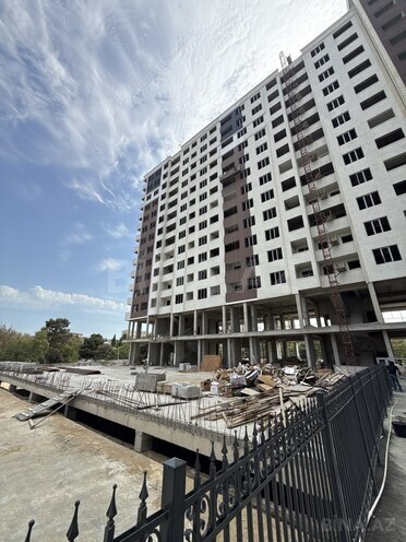 Продаётся 4-комн. новостройка 110 м², м. Нефтчиляр, photo 1 from 12