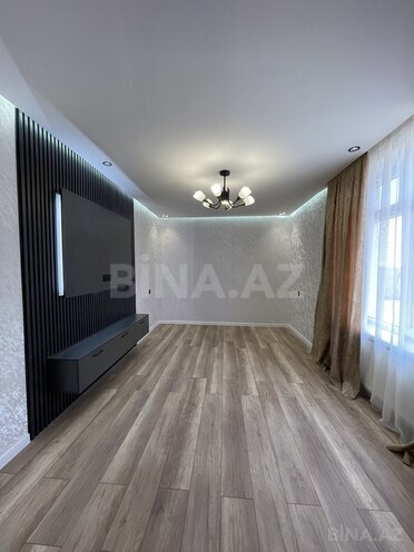 Satılır 2 otaqlı köhnə tikili 60 m², Hövsan q., photo 1 from 16