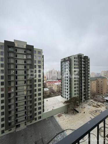 Продаётся 3-комн. новостройка 84 м², м. Низами, photo 1 from 15