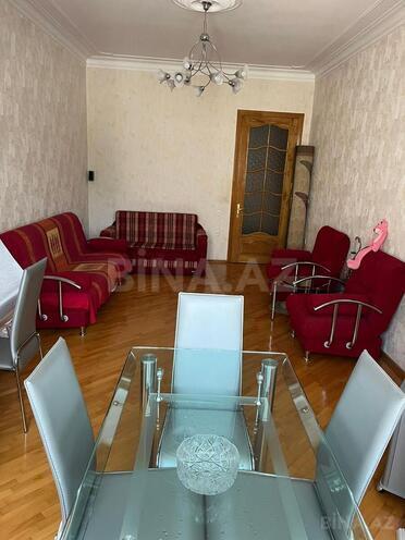 Satılır 2 otaqlı köhnə tikili 60 m², Nəsimi r., photo 1 from 8