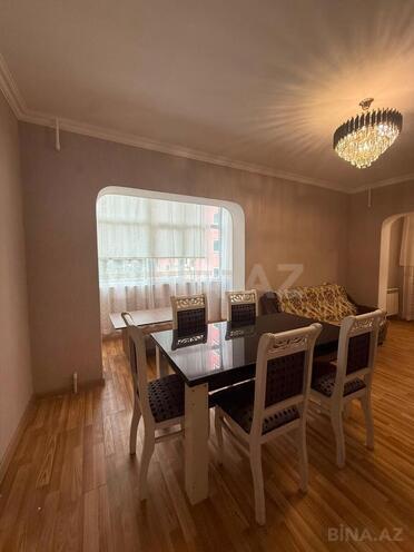İcarəyə verilir 3 otaqlı köhnə tikili 60 m², 8-ci mikrorayon q., photo 1 from 6