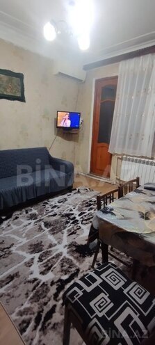 Сдаётся 3-комн. вторичка 70 м², м. Гянджлик, photo 1 from 10