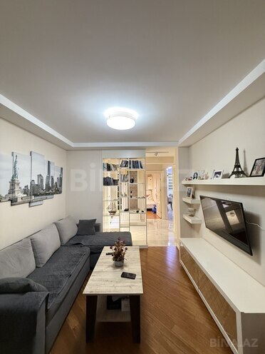 Продаётся 3-комн. вторичка 80 м², м. Ази Асланов, photo 3 from 21
