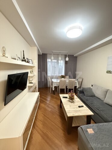 Продаётся 3-комн. вторичка 80 м², м. Ази Асланов, photo 1 from 21