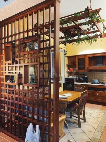 Satılır 6 otaqlı həyət evi/bağ evi 300 m², Novxanı q., photo 1 from 32
