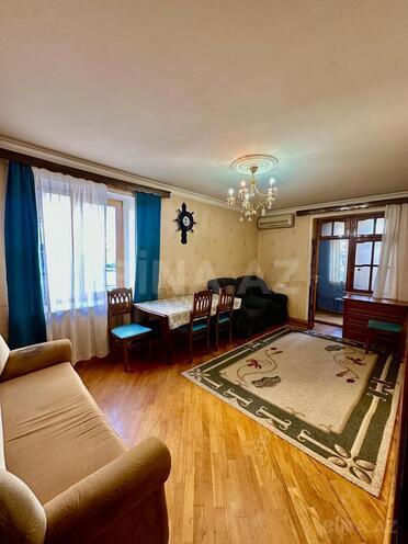 Продаётся 2-комн. вторичка 60 м², м. Нефтчиляр, photo 3 from 20