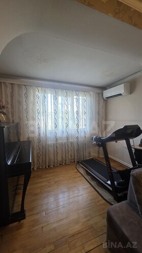 Satılır 2 otaqlı köhnə tikili 60 m², İnşaatçılar m., photo 19 from 20