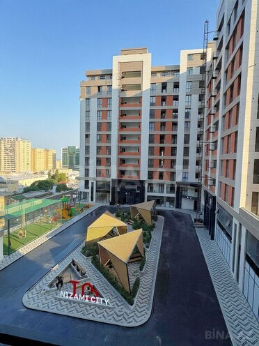 Сдаётся 3-комн. новостройка 80 м², м. Низами, photo 1 from 23