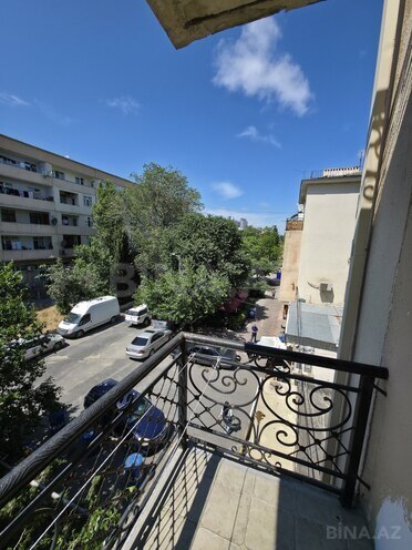Satılır 1 otaqlı köhnə tikili 40 m², Bakıxanov q., photo 1 from 13