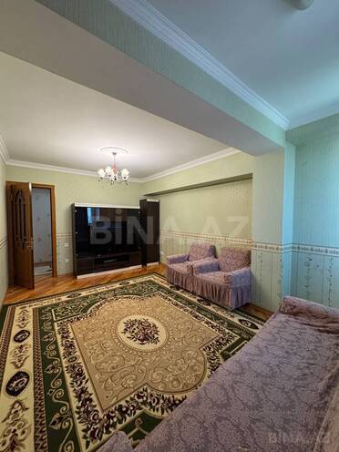 Продаётся 3-комн. вторичка 80 м², м. Иншаатчылар, photo 1 from 16