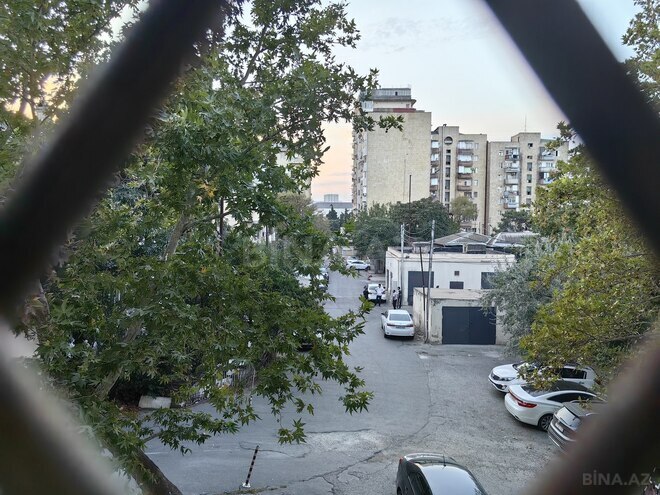 Продаётся 3-комн. вторичка 92 м², Ясамальский р., photo 22 from 28