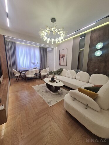 Продаётся 3-комн. новостройка 117 м², м. Гянджлик, photo 1 from 17