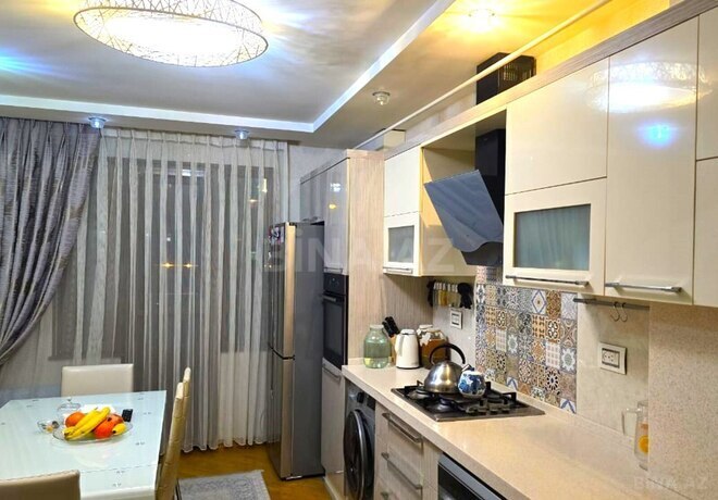 Satılır 5 otaqlı köhnə tikili 110 m², Xalqlar Dostluğu m., photo 25 from 32