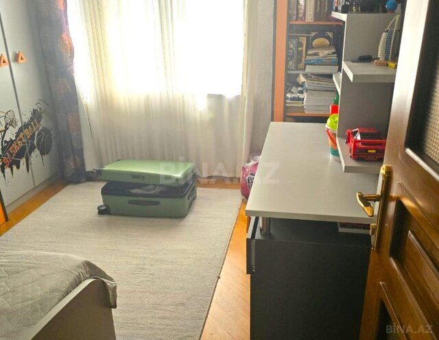 Satılır 5 otaqlı köhnə tikili 110 m², Xalqlar Dostluğu m., photo 14 from 32