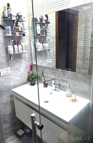 Satılır 5 otaqlı köhnə tikili 110 m², Xalqlar Dostluğu m., photo 27 from 32