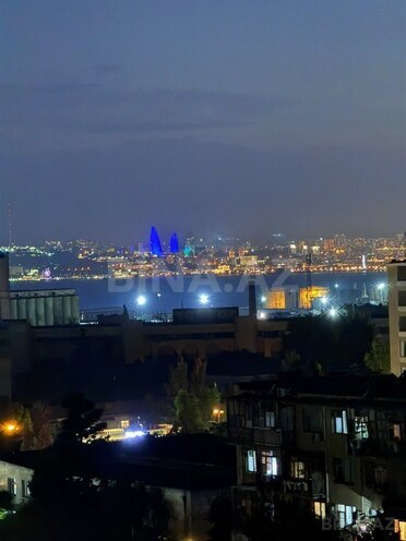 Satılır 2 otaqlı köhnə tikili 65 m², Həzi Aslanov m., photo 1 from 16