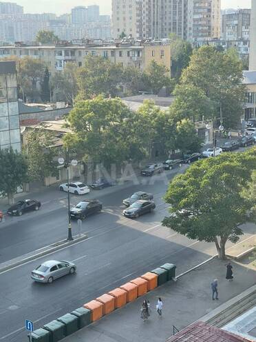 Satılır 2 otaqlı köhnə tikili 55 m², İnşaatçılar m., photo 3 from 23