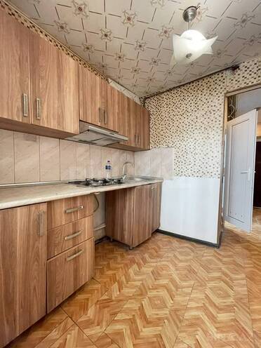 Satılır 2 otaqlı köhnə tikili 55 m², İnşaatçılar m., photo 12 from 23
