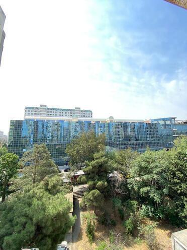 Satılır 2 otaqlı köhnə tikili 45 m², Azadlıq Prospekti m., photo 16 from 19