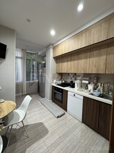 Satılır 3 otaqlı köhnə tikili 77 m², 28 May m., photo 1 from 11