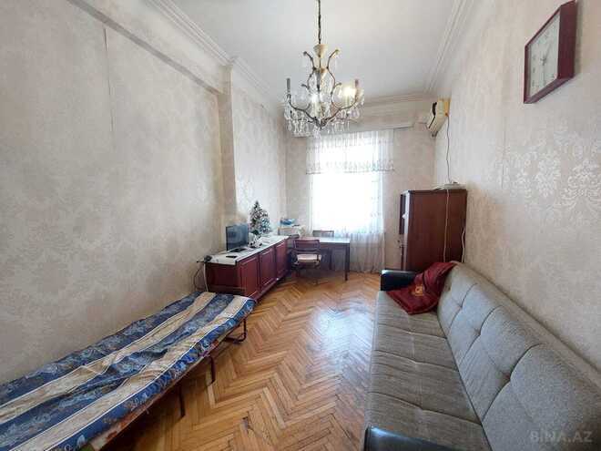 Satılır 2 otaqlı köhnə tikili 65 m², Nizami m., photo 3 from 16