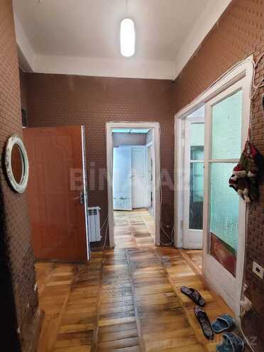 Satılır 2 otaqlı köhnə tikili 65 m², Nizami m., photo 15 from 16
