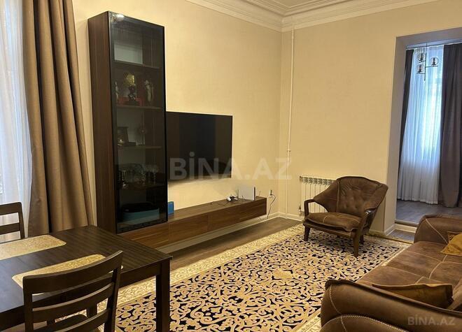 Продаётся 2-комн. вторичка 65 м², м. Низами, photo 5 from 16
