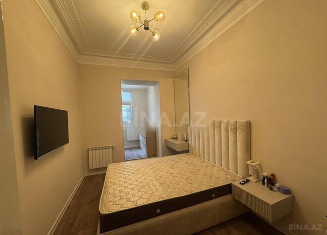 Продаётся 2-комн. вторичка 65 м², м. Низами, photo 6 from 16