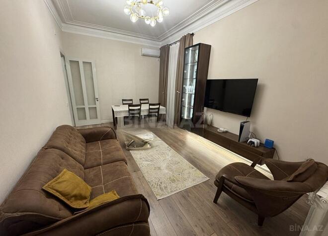 Продаётся 2-комн. вторичка 65 м², м. Низами, photo 3 from 16