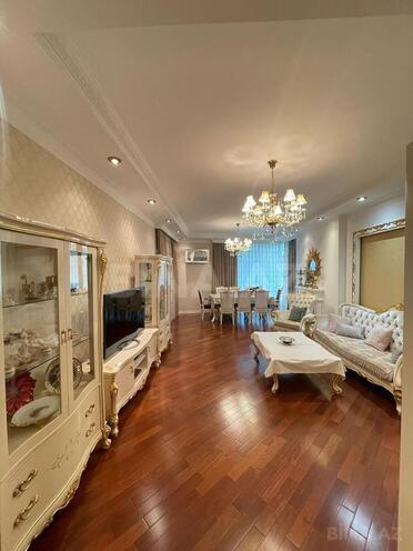 Сдаётся 4-комн. новостройка 200 м², м. 28 мая, photo 4 from 32