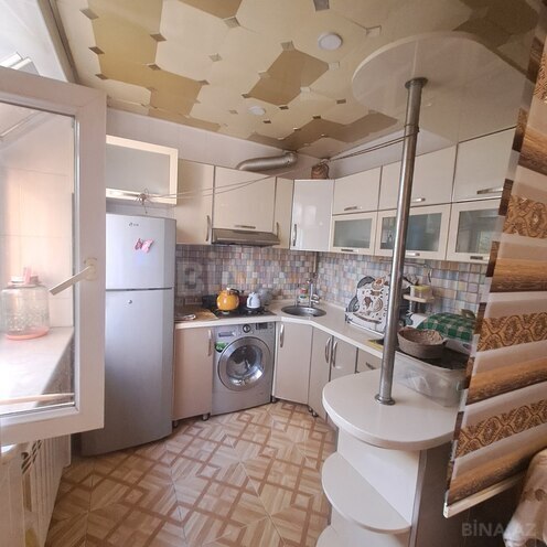 Satılır 3 otaqlı köhnə tikili 70 m², Qara Qarayev m., photo 11 from 15
