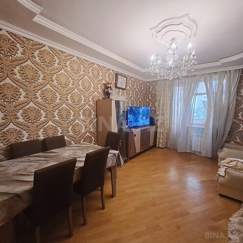 Satılır 3 otaqlı köhnə tikili 70 m², Qara Qarayev m., photo 4 from 15