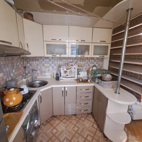 Satılır 3 otaqlı köhnə tikili 70 m², Qara Qarayev m., photo 12 from 15