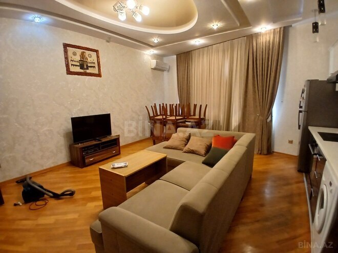 Сдаётся 3-комн. новостройка 86 м², м. Элмляр Академиясы, photo 3 from 12