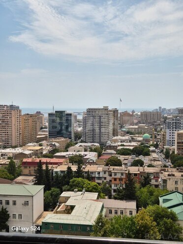 Продаётся 3-комн. новостройка 108 м², м. Низами, photo 4 from 11