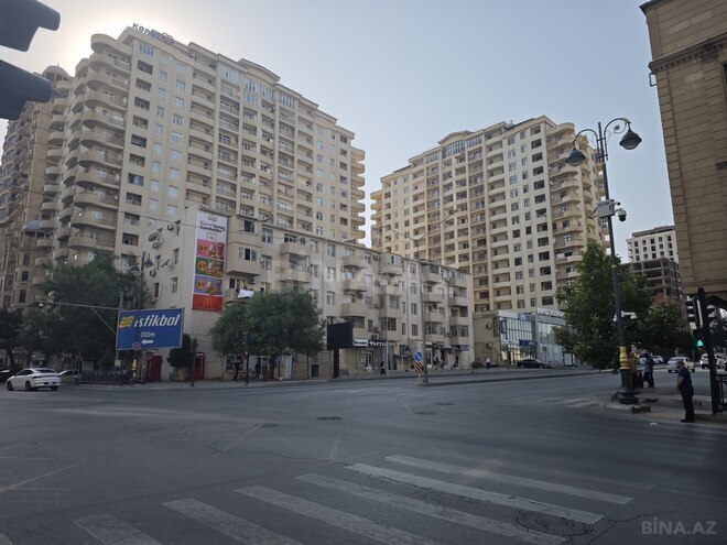 Satılır 2 otaqlı köhnə tikili 60 m², 8 Noyabr m., photo 9 from 15