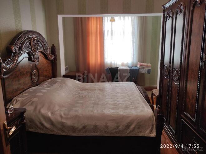 Продаётся 2-комн. вторичка 60 м², м. Ази Асланов, photo 4 from 12
