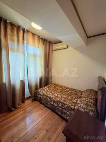 Satılır 3 otaqlı köhnə tikili 70 m², 28 May m., photo 17 from 21