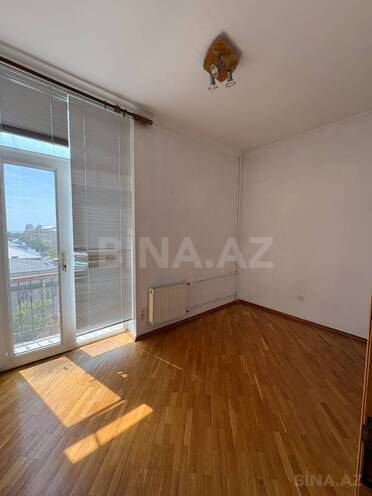 İcarəyə verilir 3 otaqlı köhnə tikili 75 m², 28 May m., photo 3 from 18