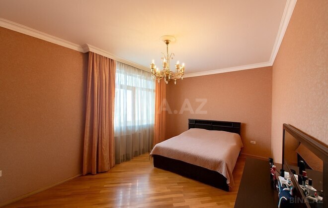 Продаётся 3-комн. новостройка 135 м², м. Гянджлик, photo 1 from 18