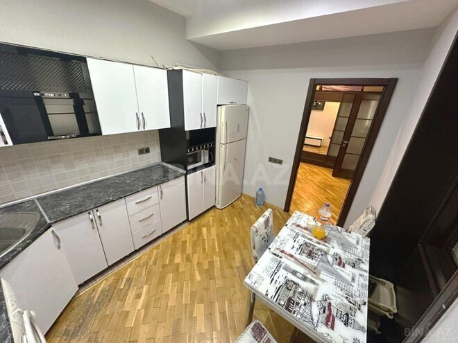 İcarəyə verilir 3 otaqlı köhnə tikili 140 m², Elmlər Akademiyası m., photo 6 from 10